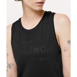 Lululemon Breeze By Muscle Crop Tank Top Logo - 12